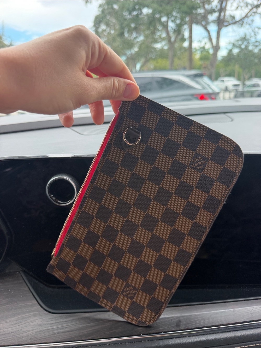 Louis Vuitton Pouch - Picture 2 of 3